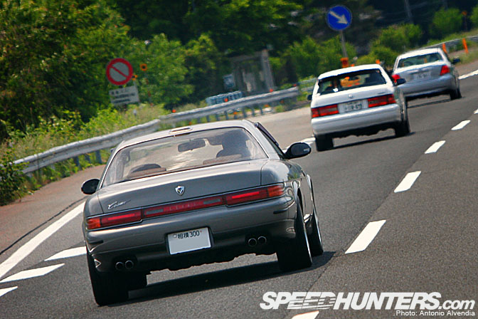 Random Snap>> Mazda Cosmo Sighting On The Highway