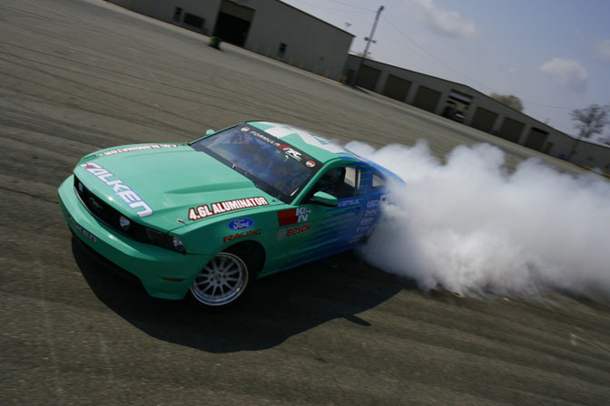 Desktops>> Vaughn Gittin Jr Falken Mustang