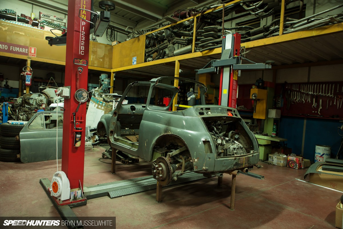 Oemmedi Meccanica Ferrari V8 Fiat 500 -27