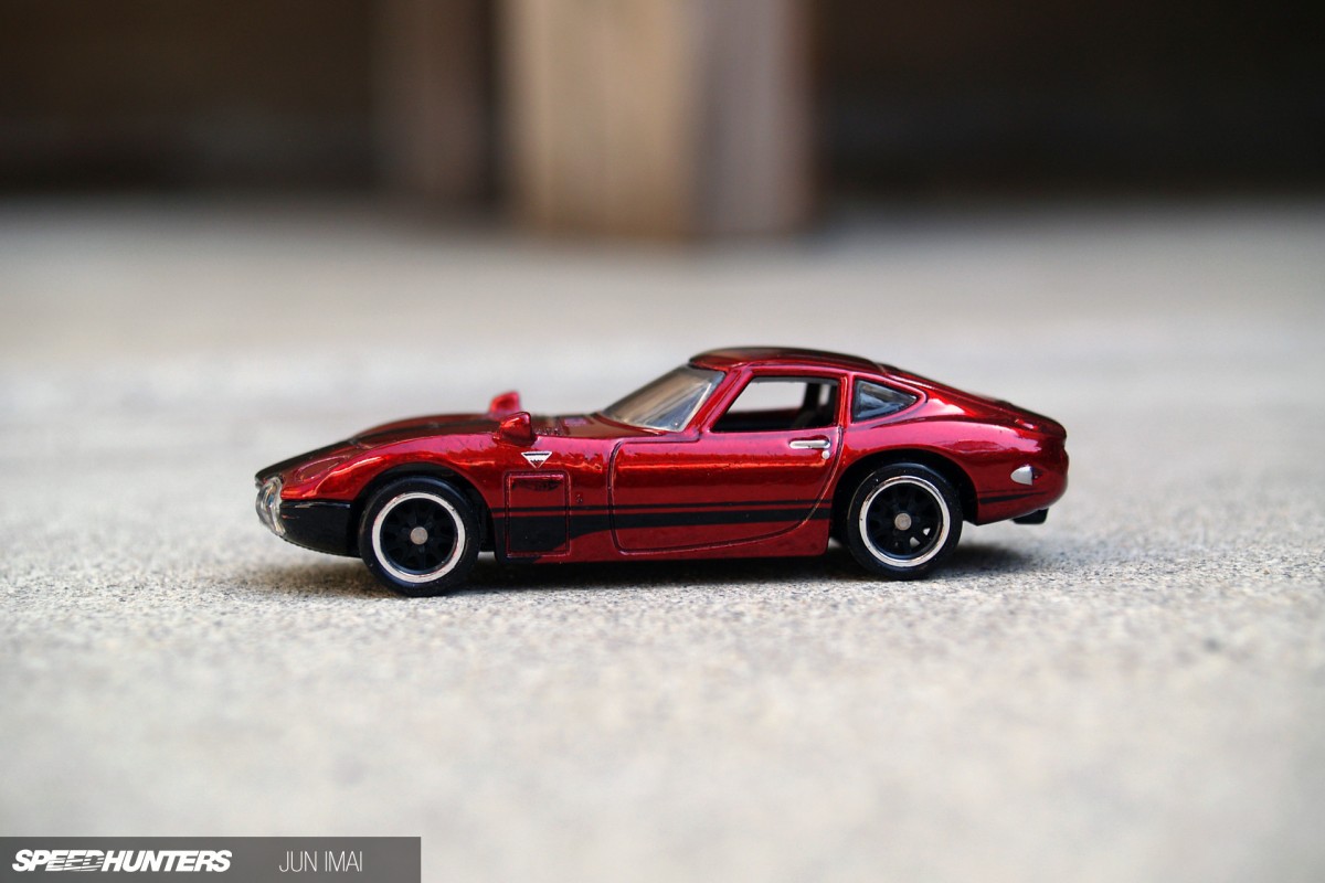 HOT_WHEELS_2000GT