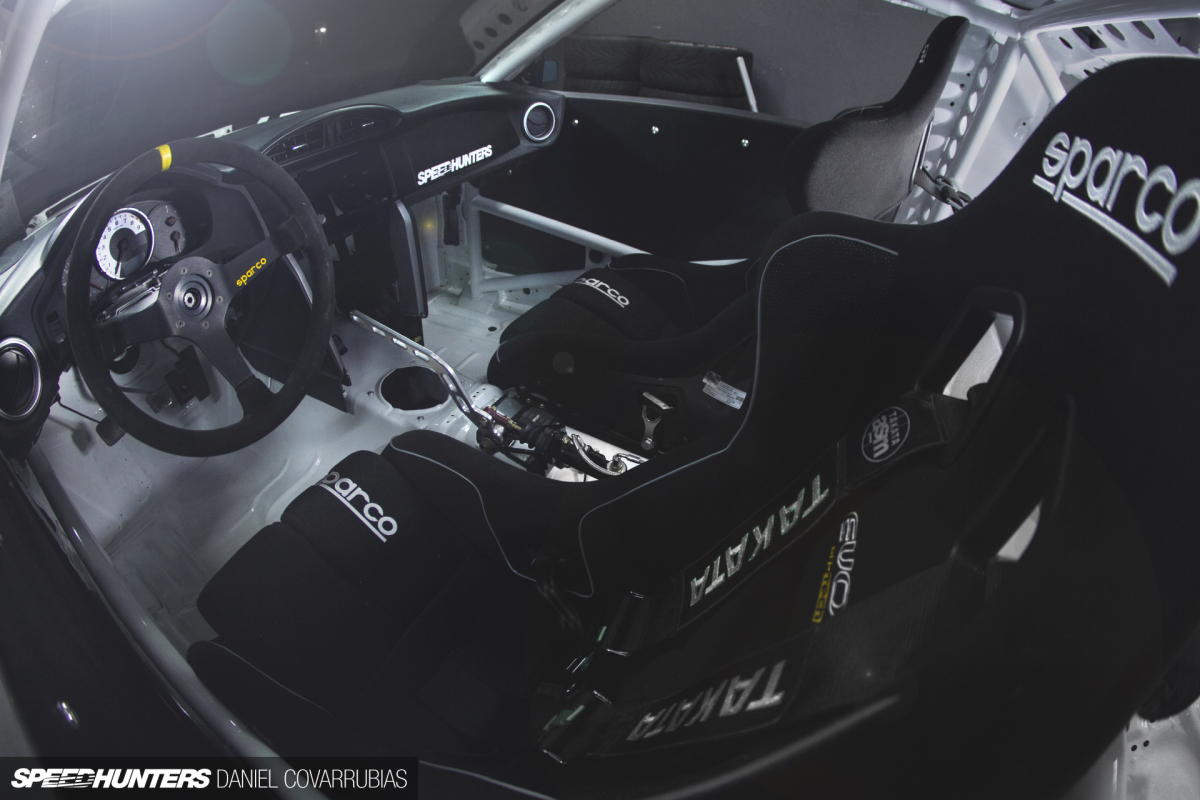 SH INTRO - INTERIOR 240SX