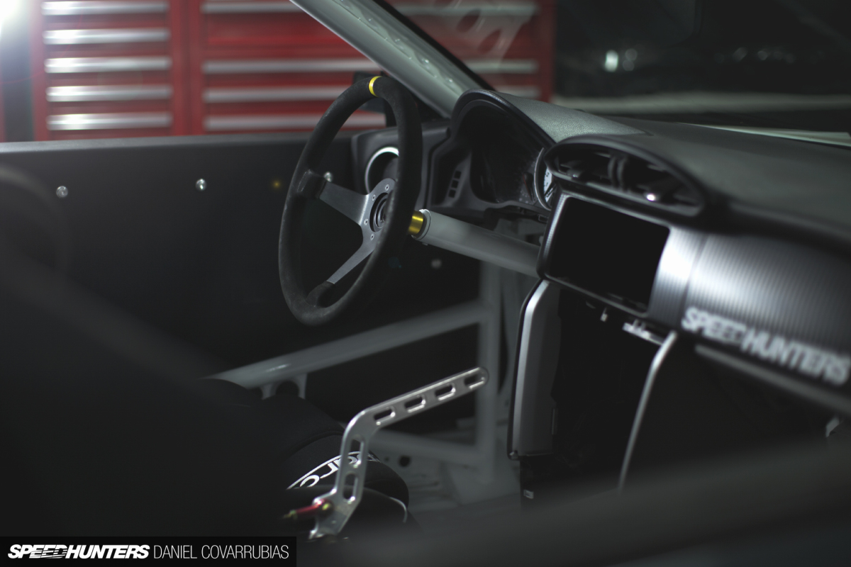 SH INTRO - INTERIOR 240SX - 2