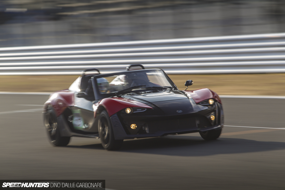 Zenos-E10-25