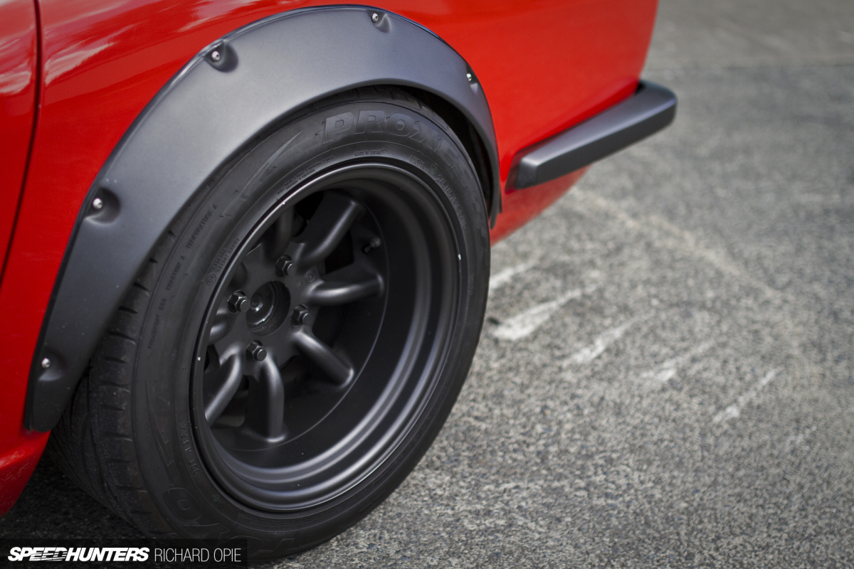Datsun_S30_240Z_280Z_Comparo (43)
