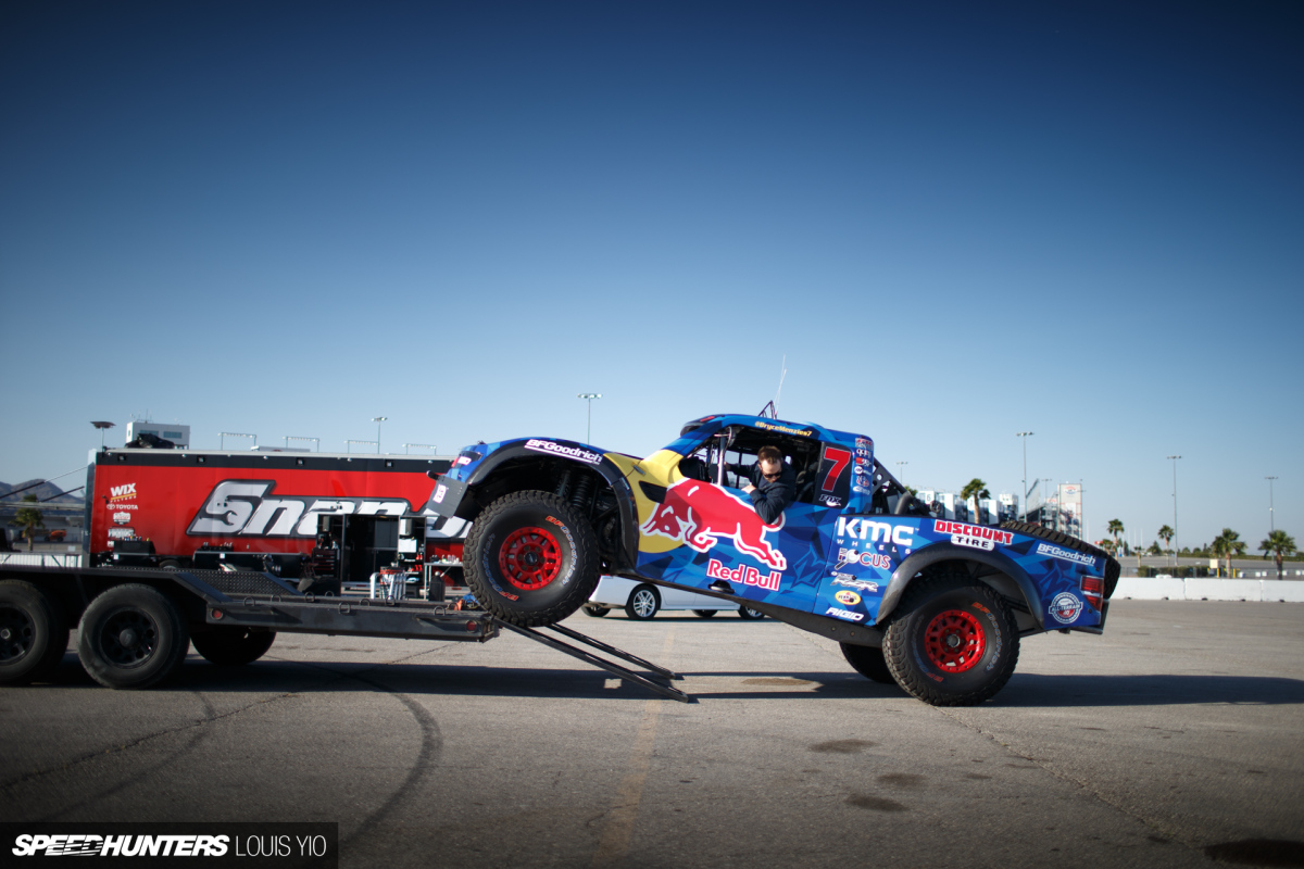 Louis_Yio_2016_Speedhunters_SnapOn_Seat_Swap_03