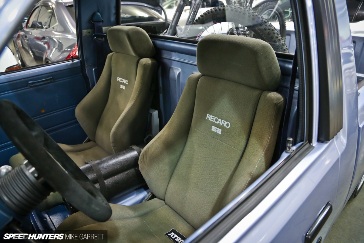 Datsun-720-03