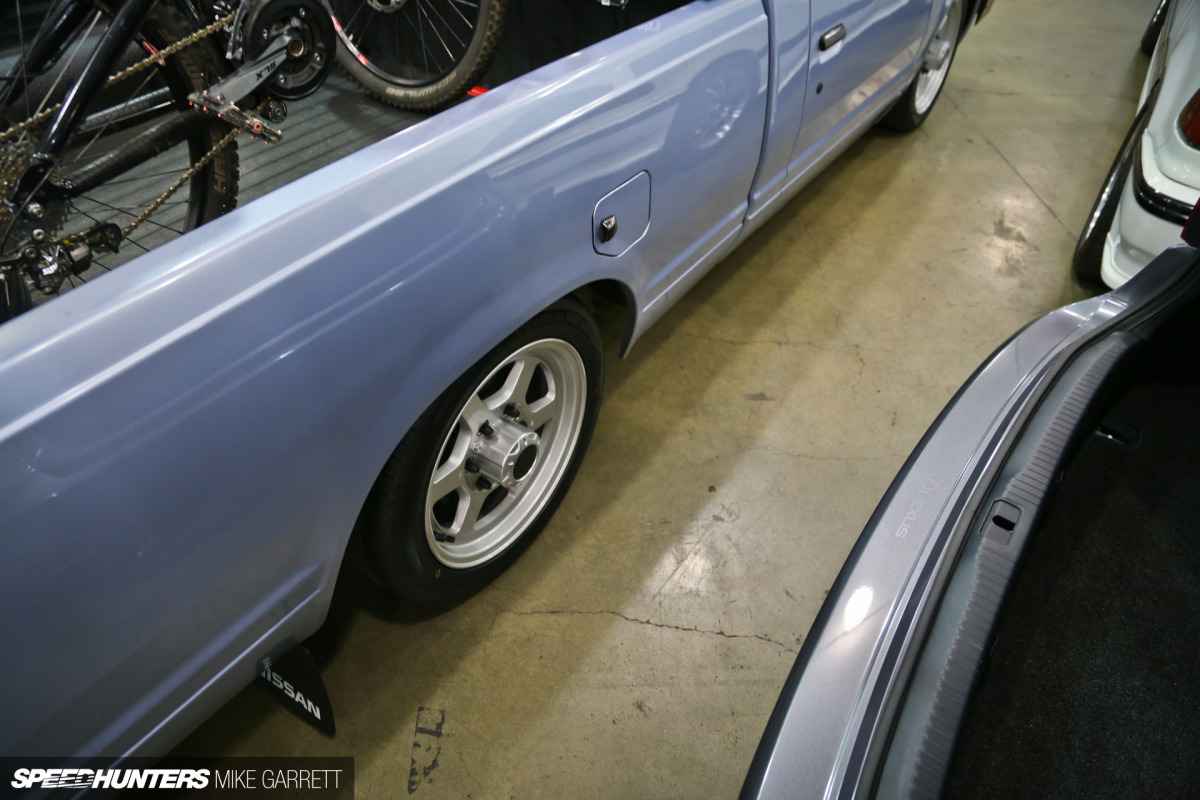 Datsun-720-06