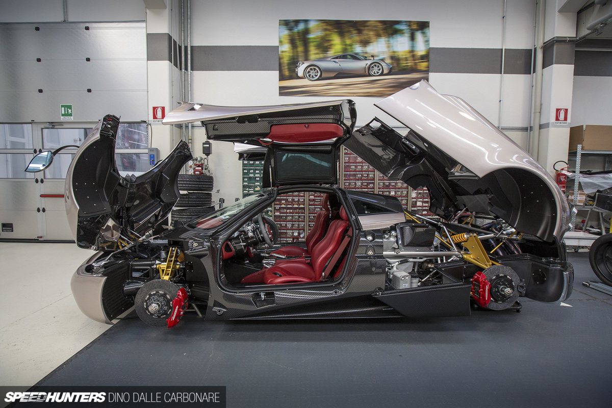 Pagani-Production-Line-09