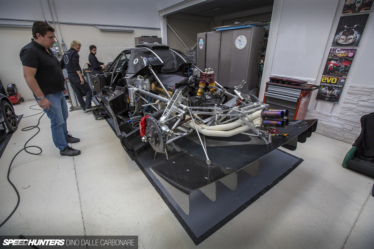 Pagani-Production-Line-10