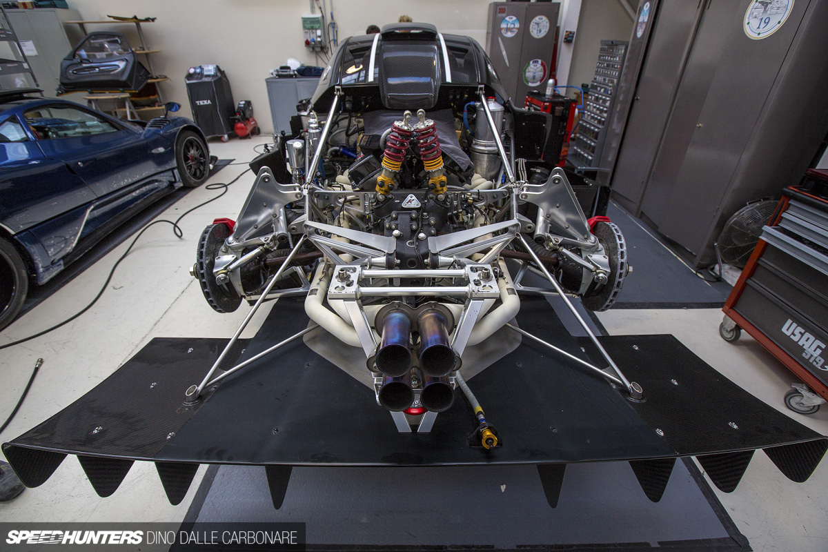 Pagani-Production-Line-11