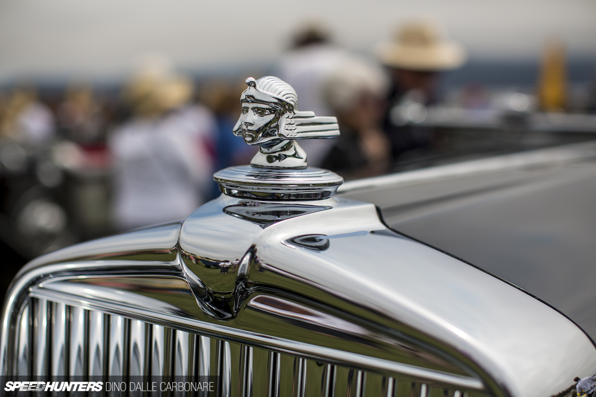 Emblems-Pebble-16-08