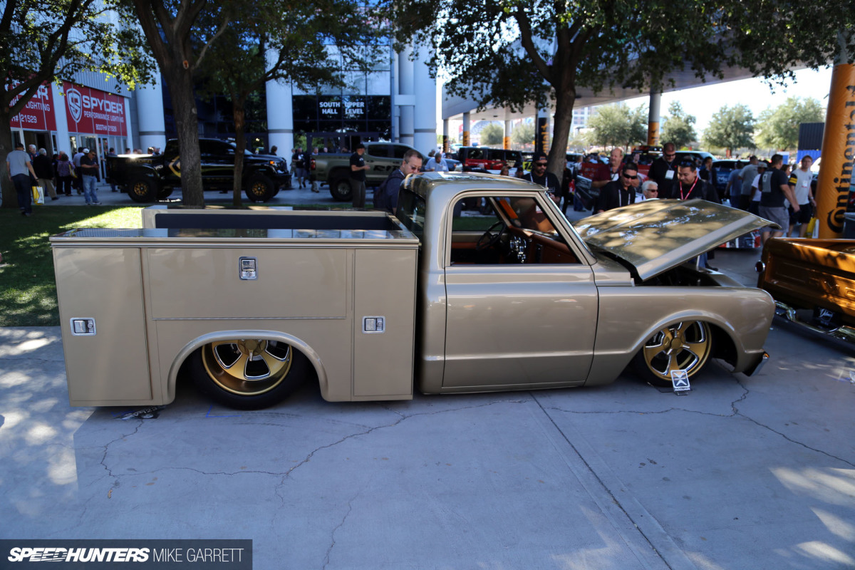 SEMA-Chevy-C100-Utility-Truck-06