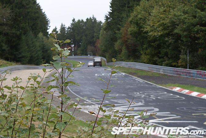 Random Snap>> Enter The NÜrburgring