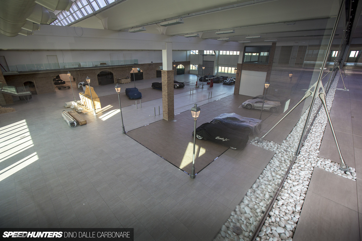 Pagani-New-HQ-12