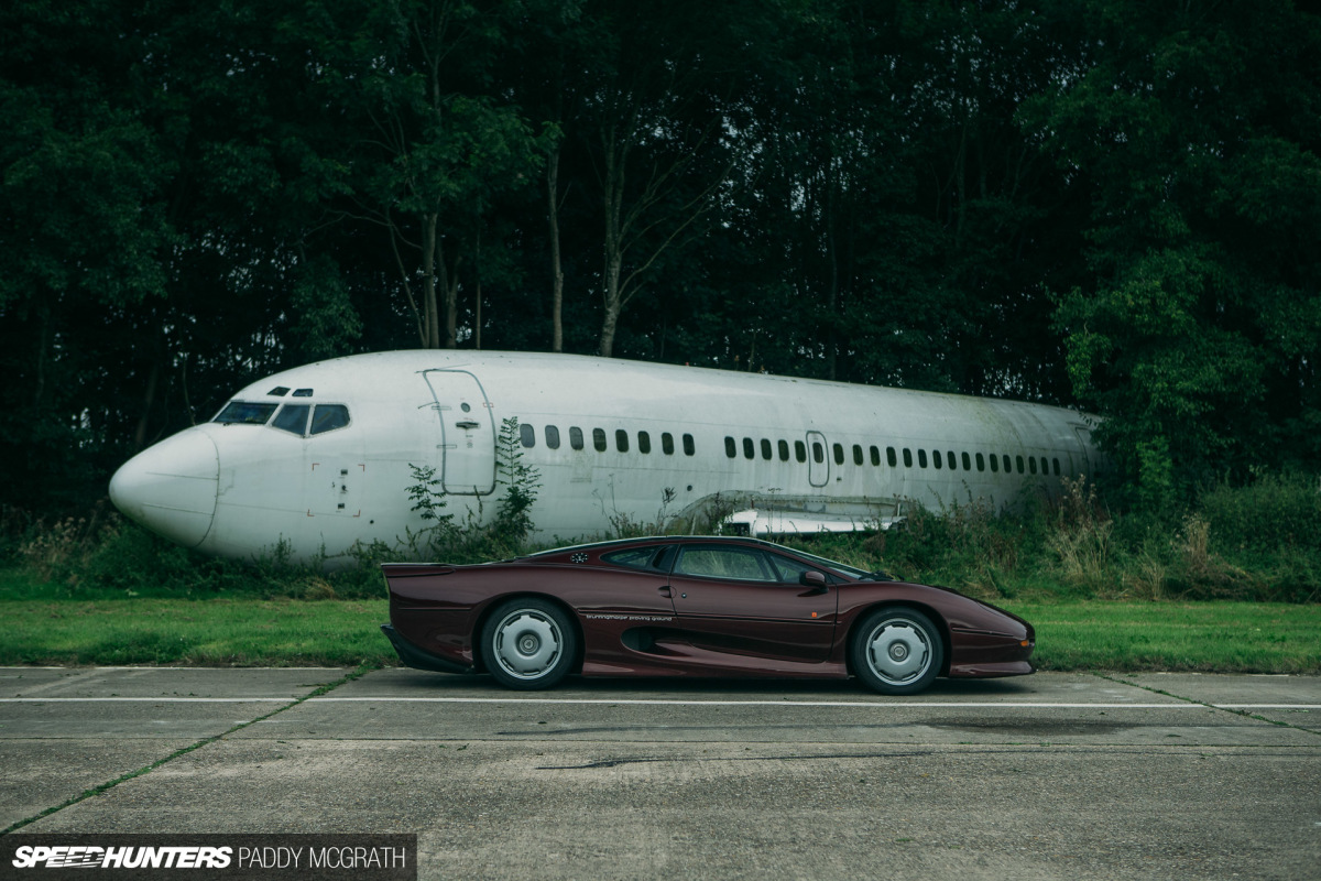 Big Game: Hunting The Jaguar XJ220