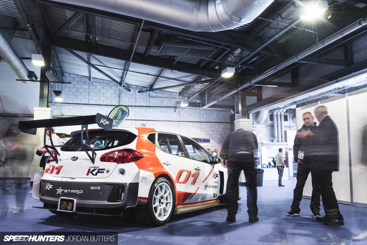 autosport2017-kiaceedtcr-jordanbutters-speedhunters-2