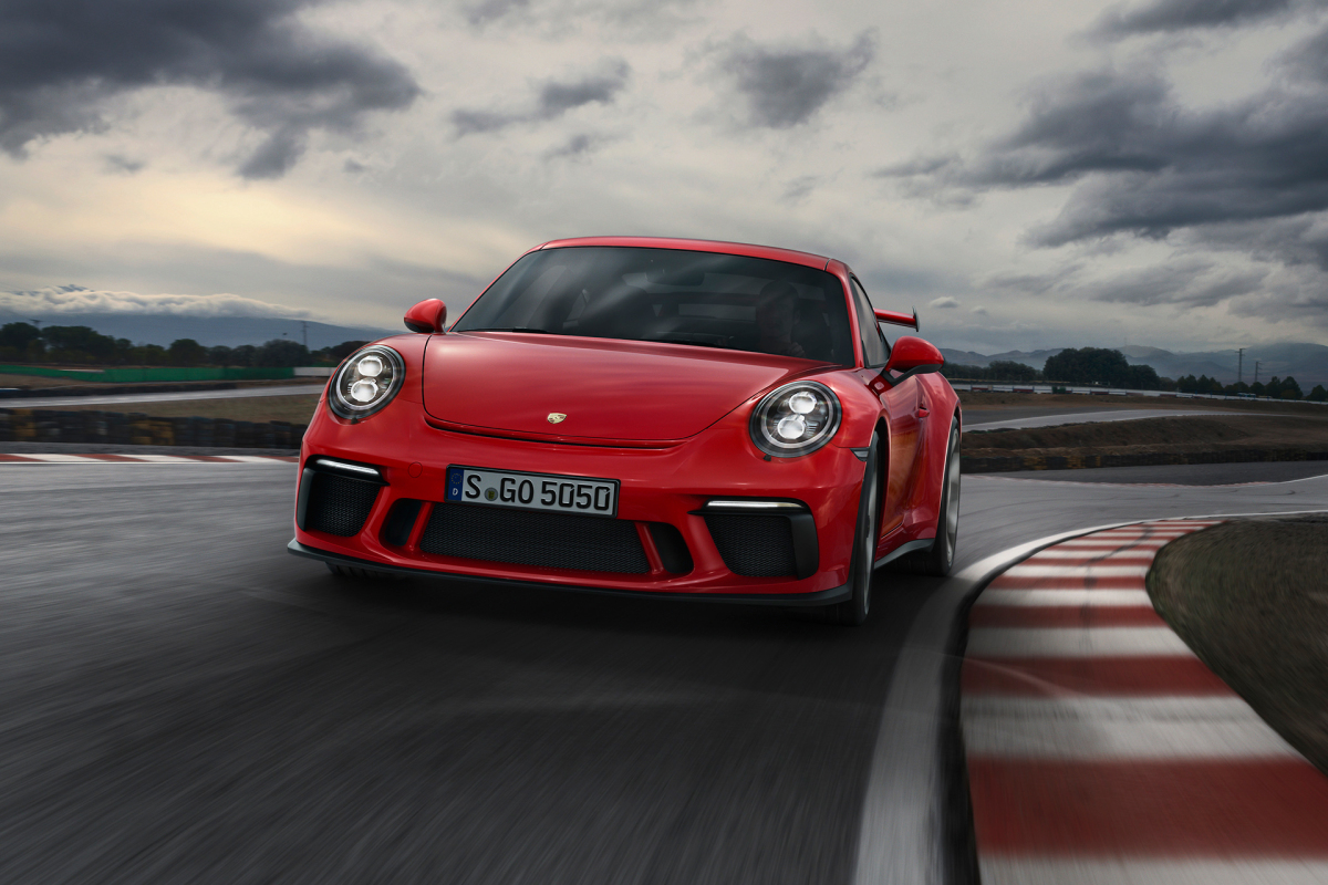 2018_Porsche_911_GT3_Front