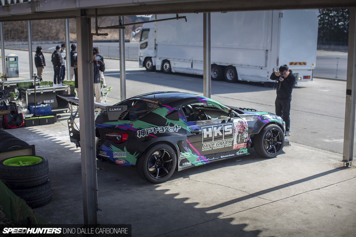 hks_drift_86_dino_dalle_carbonare_001