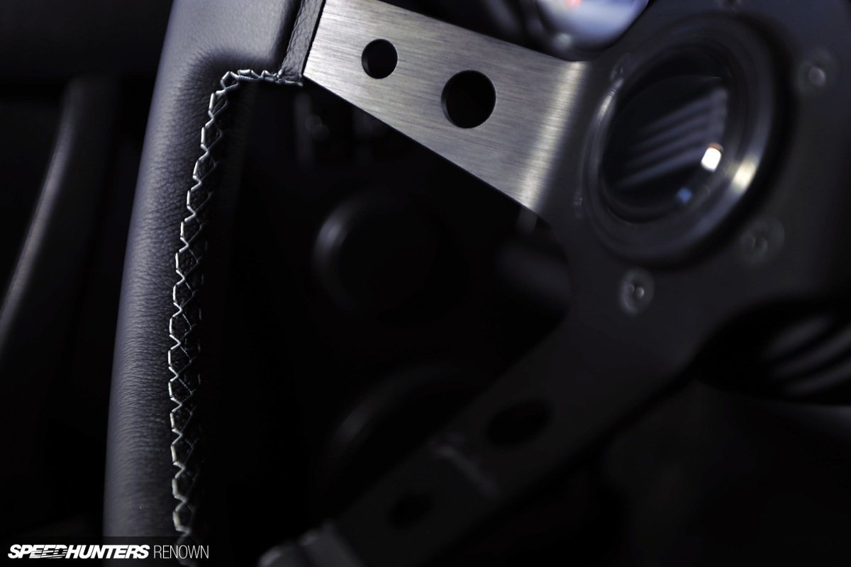 4-speedhunters_renown-steering-wheel-2017N