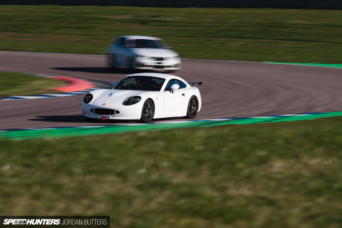 trackaddict-rockingham-2017-jordanbutters-speedhunters-86