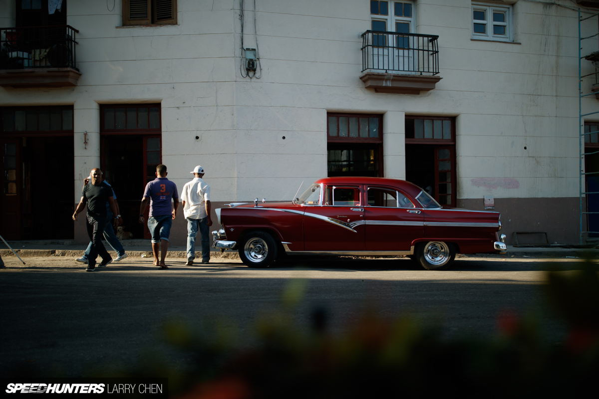 Larry_Chen_Speedhunters_havana_cuba_car_spotting_41