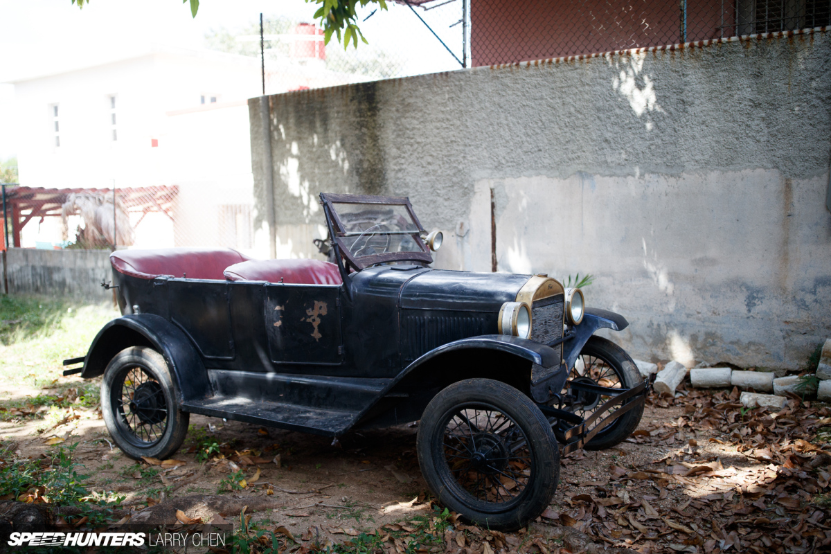 Larry_Chen_Speedhunters_havana_cuba_car_spotting_92