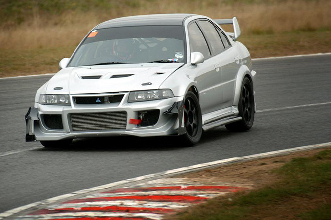Random Snap>> Crazy Uk Mitsu Evo 6 Build