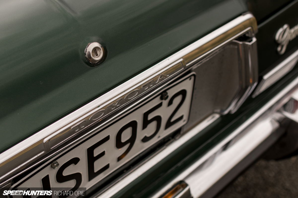 Toyota_Corona_Mark II_Cressida_V12_Speedhunters_Richard_Opie_2017 (39)