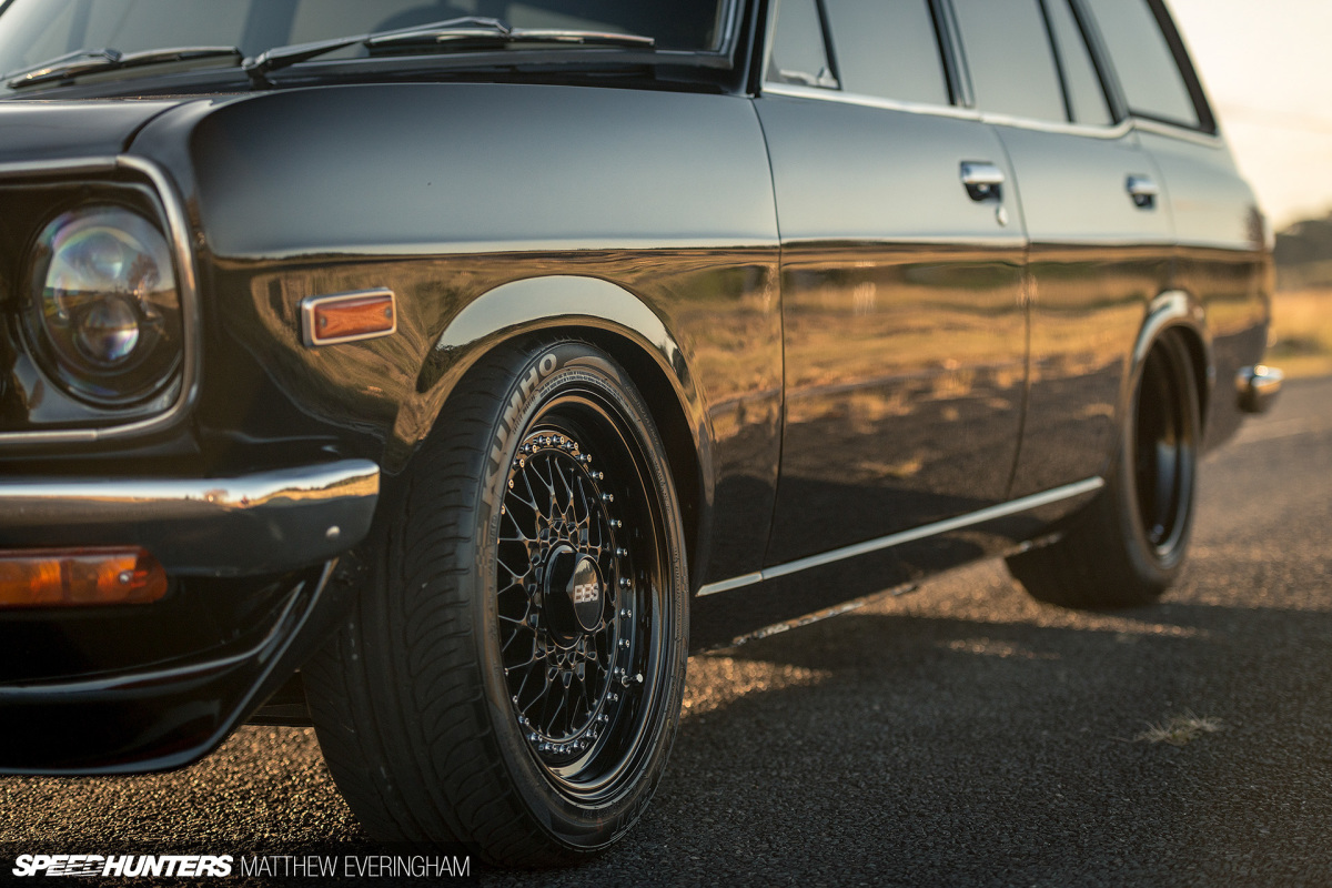 BlackDatsunUte_MatthewEveringham_Speedhunters_ (14)