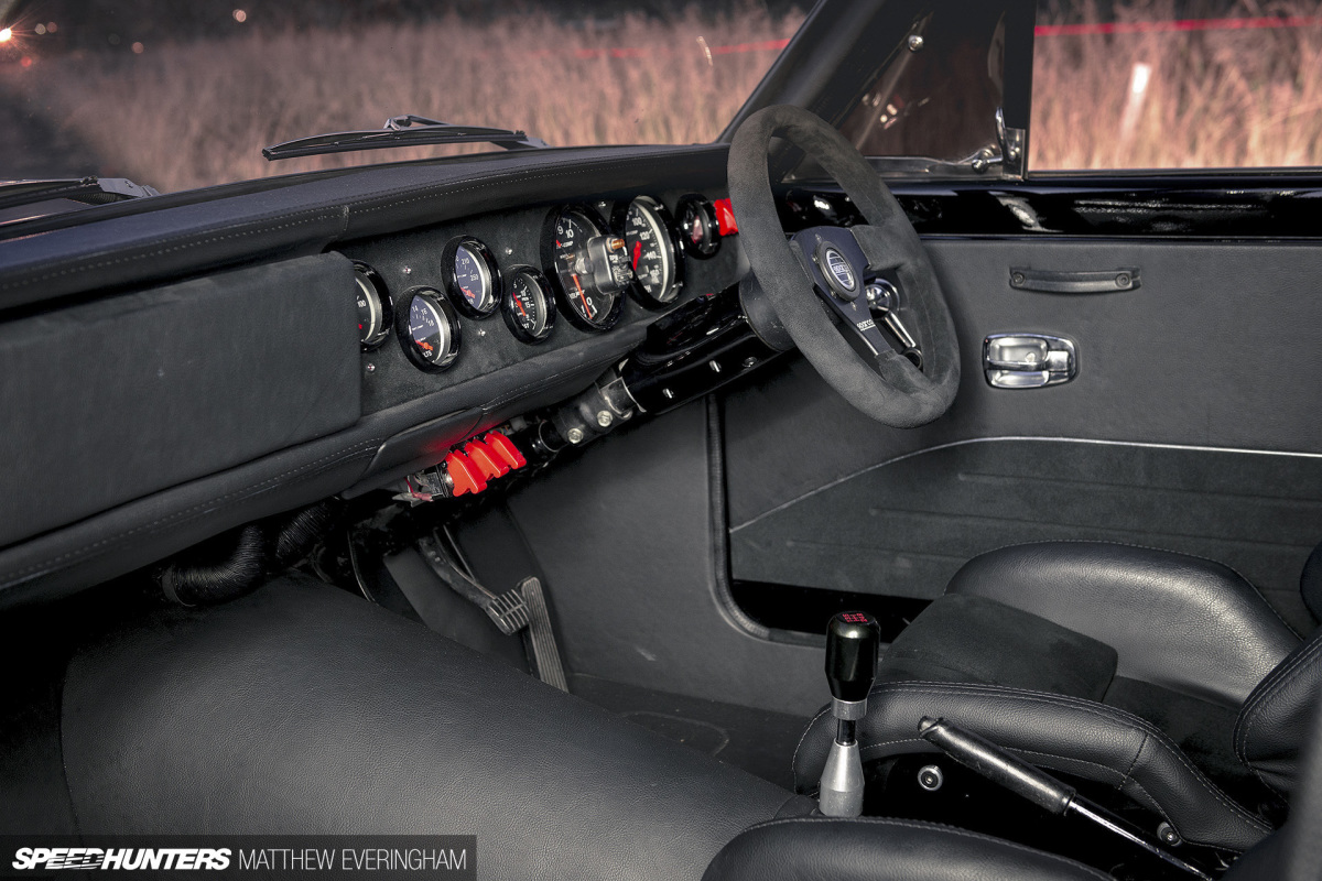 BlackDatsunUte_MatthewEveringham_Speedhunters_ (89)