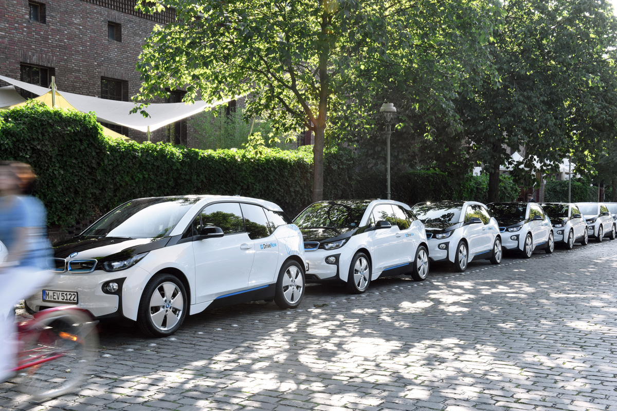 P90190921_highRes_bmw-i3-at-drivenow-b