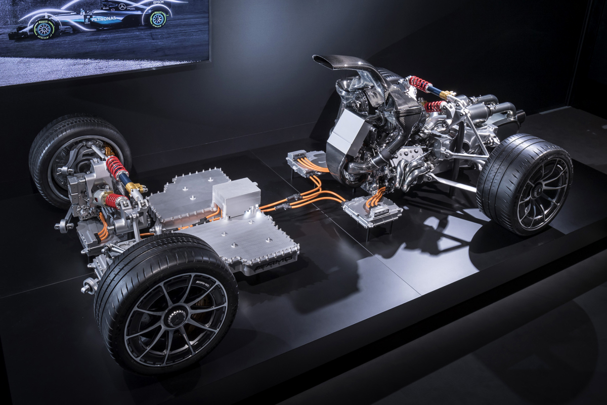 Mercedes-AMG_Project-ONE_3