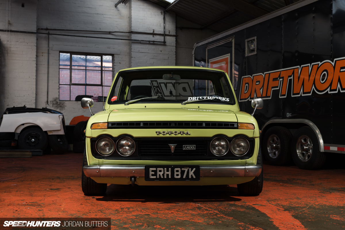 driftworks-hi5-hilux-jordanbutters-speedhunters--4