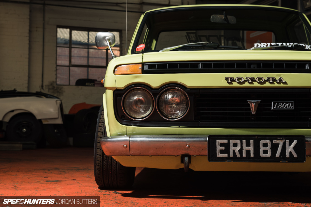 driftworks-hi5-hilux-jordanbutters-speedhunters-5981