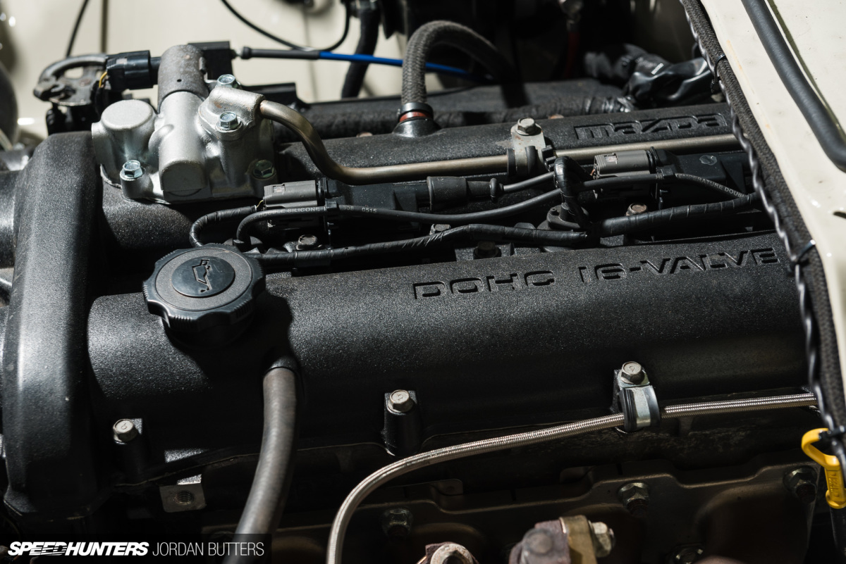 driftworks-hi5-hilux-jordanbutters-speedhunters-6059