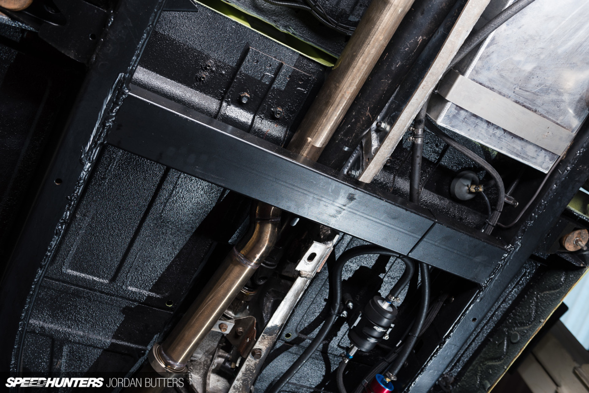 driftworks-hi5-hilux-jordanbutters-speedhunters-6195