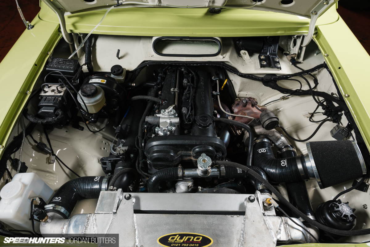 driftworks-hi5-hilux-jordanbutters-speedhunters--9