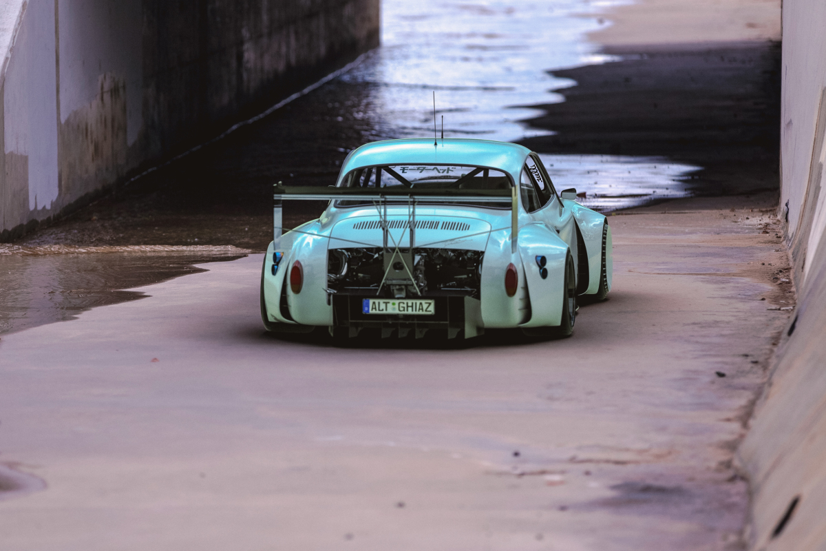 SPEED_HUNTERS_ASH_THORP_GHIA_Z_2560_015