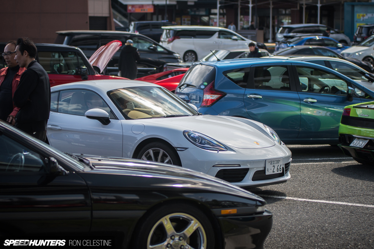 daikokufuto_18_ron_celestine_Porsche_Caymen_1