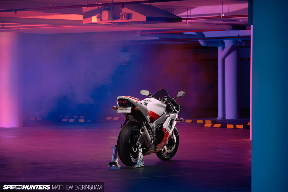 Yamaha-R1-20th-Anniversary-Boxer-Matthew-Everingham-Speedhunters- (15)