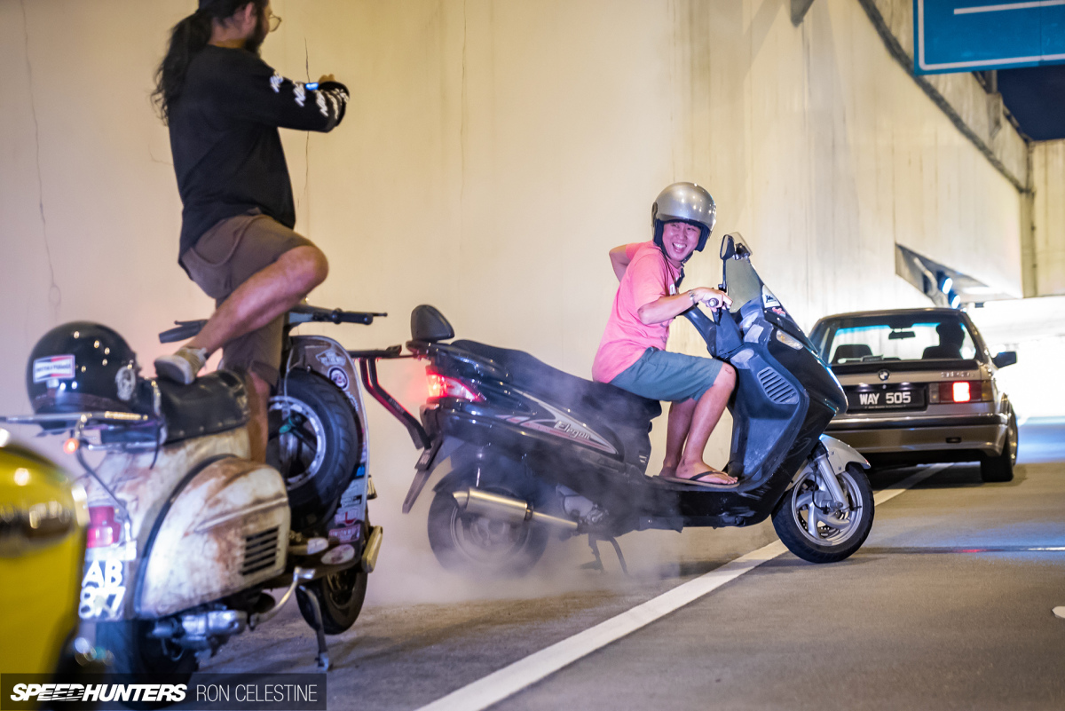 ron_celestine_backwheelbitches_malaysia_nightmeet_scooter_2