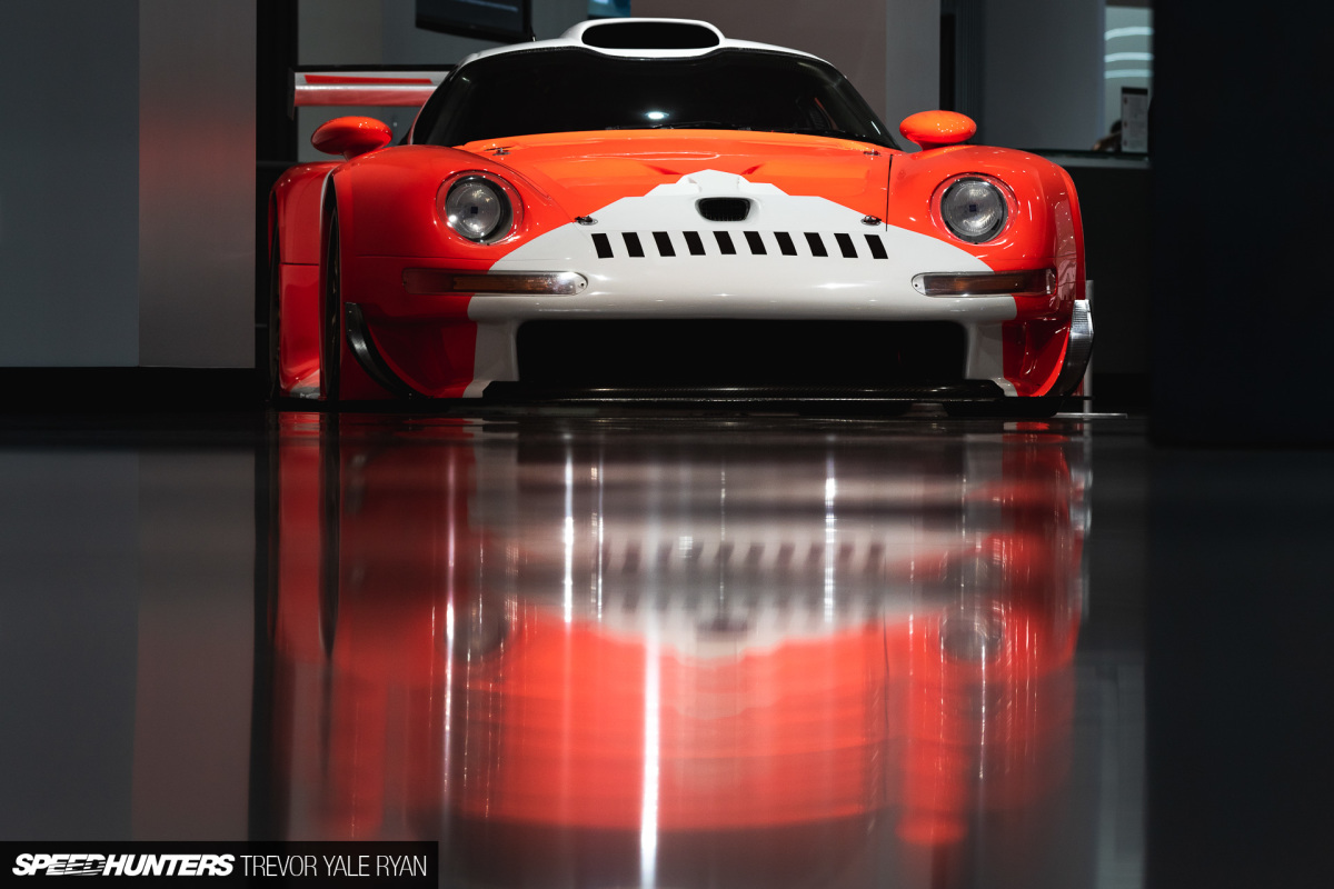 2018-SH-Peteresen-Porsche-Effect-Trevor-Ryan_002