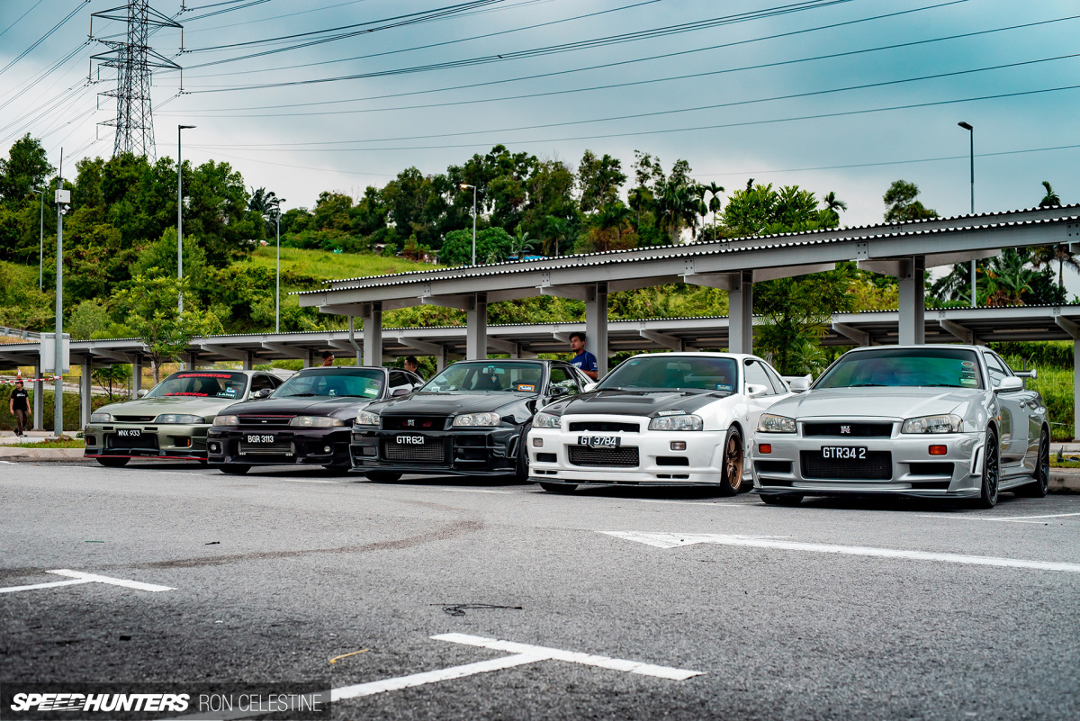 Ron_Celestine_Speedhunters_Retro_Havoc_Nissan_GTR_R34_R33