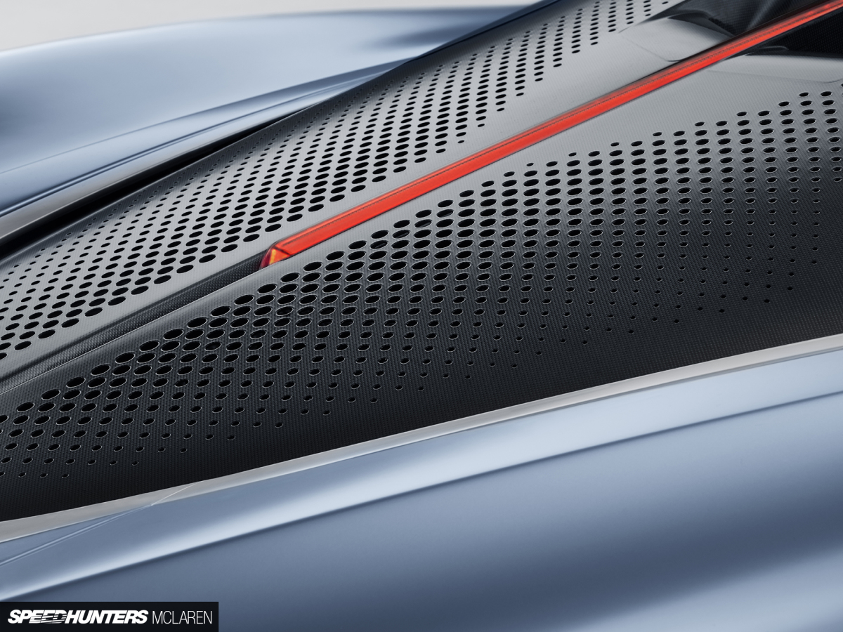 9824-McLarenSpeedtail