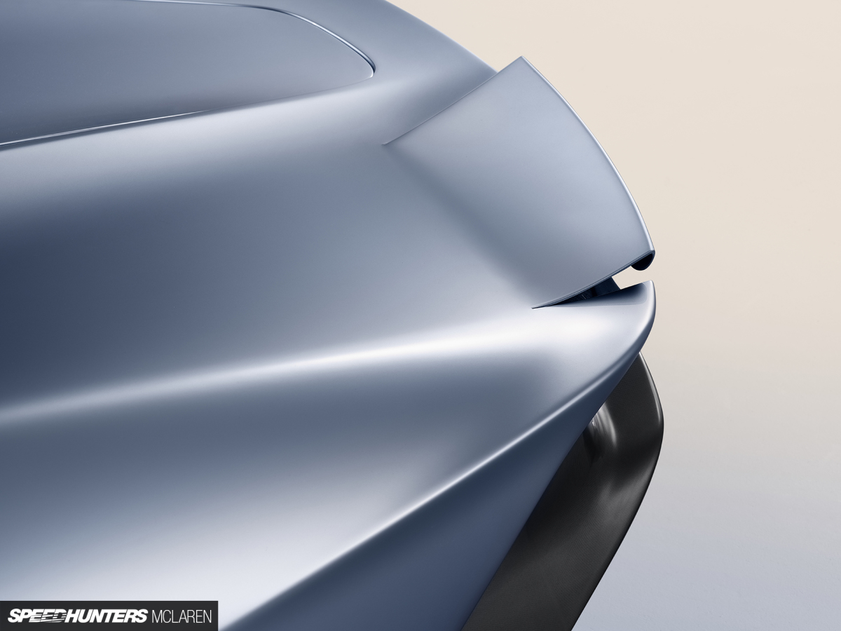 9825-McLarenSpeedtail