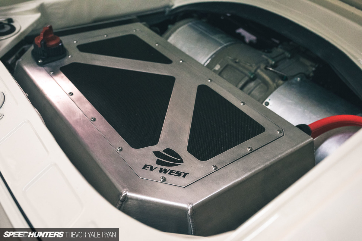 2018-SH_STREETFIGHTER-LA-TESLA-E-RWB_Trevor-Ryan-008_3625