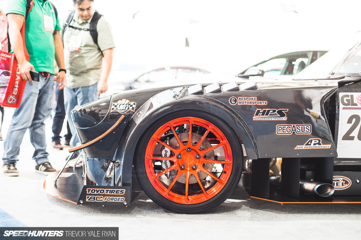 2018-SH_Full-Carbon-240Z-SEMA_Trevor-Ryan-025_4936