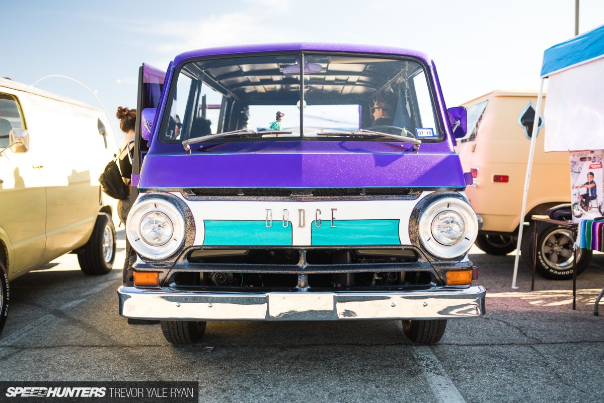 2018-SH_Mooneyes-Christmas-Show-Irwindale-SoCal_Trevor-Ryan-016_0907