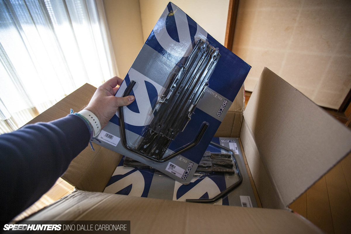 sparco_spx_unboxing_dino_dalle_carbonare_34