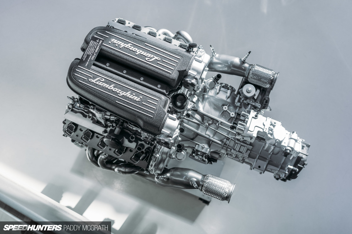 2018 Museo Lamborghini Engine-1